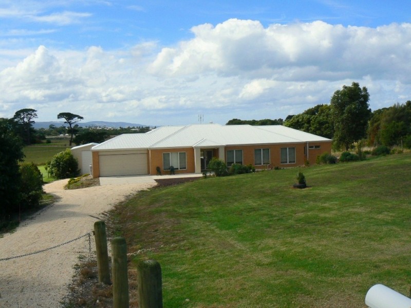 10 Barton Place, Marengo VIC 3233