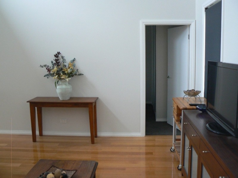 4/13 Great Ocean Road, Marengo VIC 3233