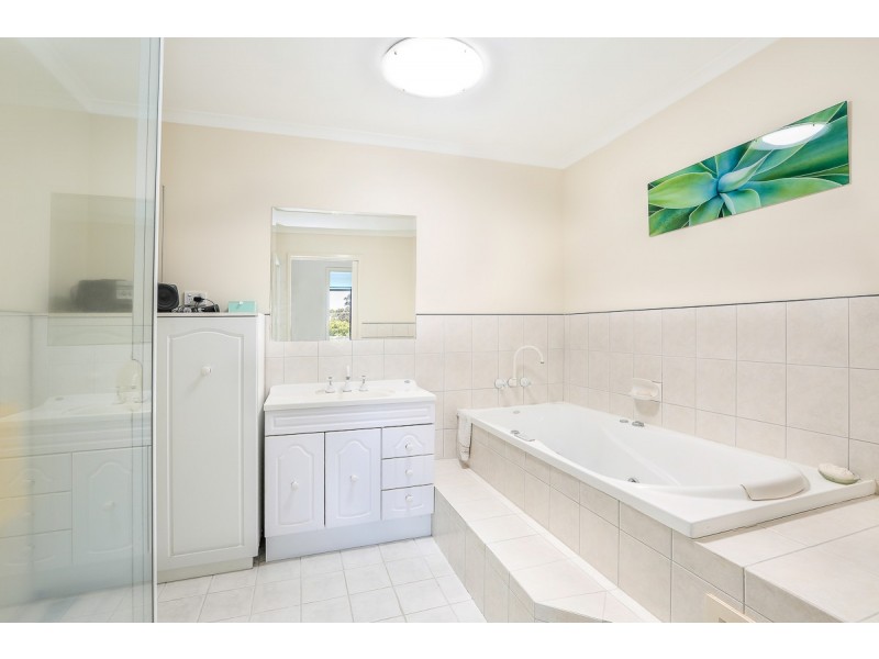 4 Murray Street, Apollo Bay VIC 3233