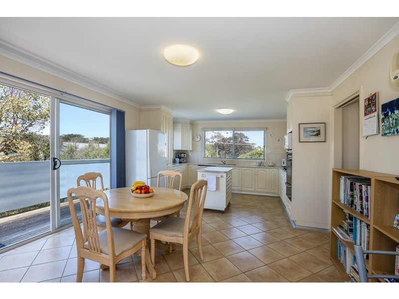 4 Murray Street, Apollo Bay VIC 3233