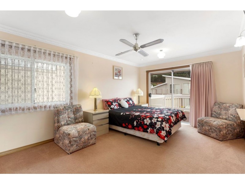4 Joyce Street, Apollo Bay VIC 3233