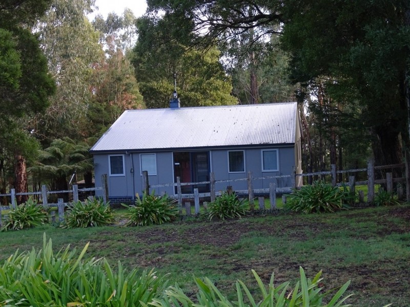 72 Main Road, Beech Forest VIC 3237
