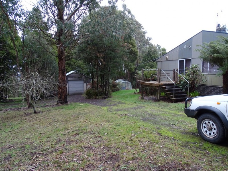 72 Main Road, Beech Forest VIC 3237