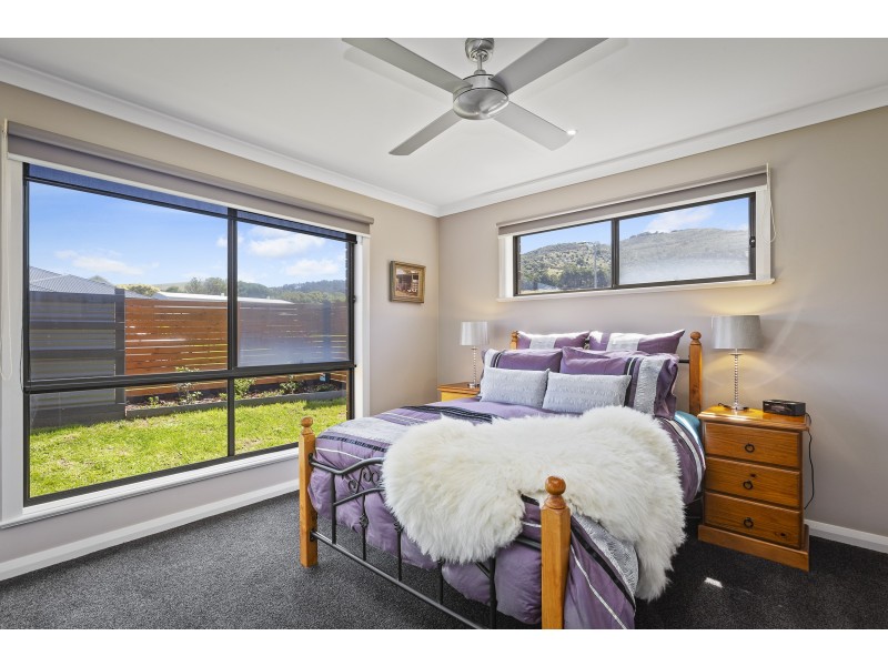15 Dolphin Court, Apollo Bay VIC 3233