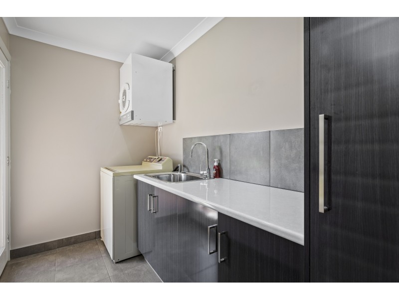 15 Dolphin Court, Apollo Bay VIC 3233