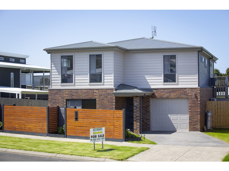 15 Dolphin Court, Apollo Bay VIC 3233