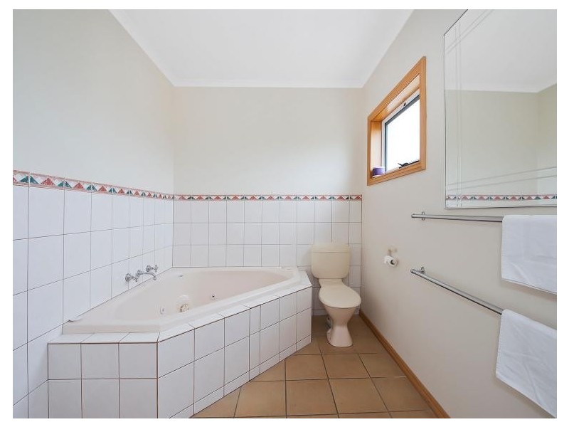 2/12 Galbraith Way, Marengo VIC 3233