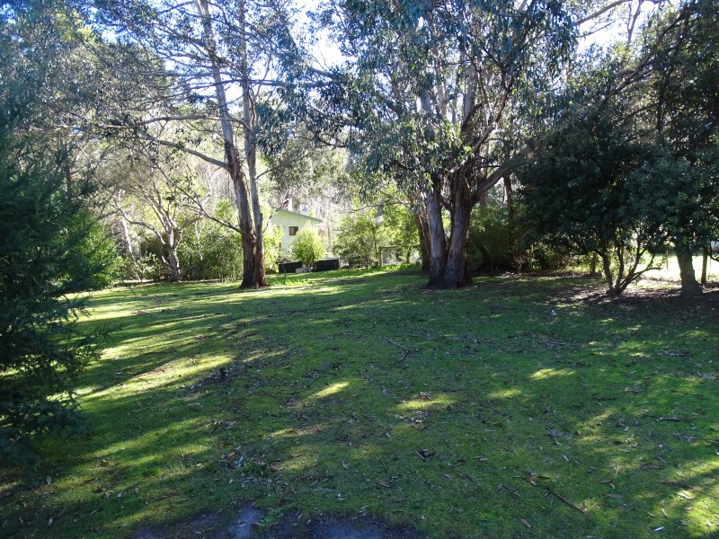 16 Point Avenue, Skenes Creek VIC 3233