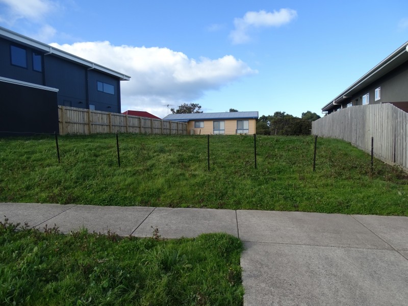 13 Dolphin Court, Apollo Bay VIC 3233