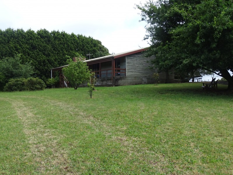 480 Dehnerts Track, Beech Forest VIC 3237