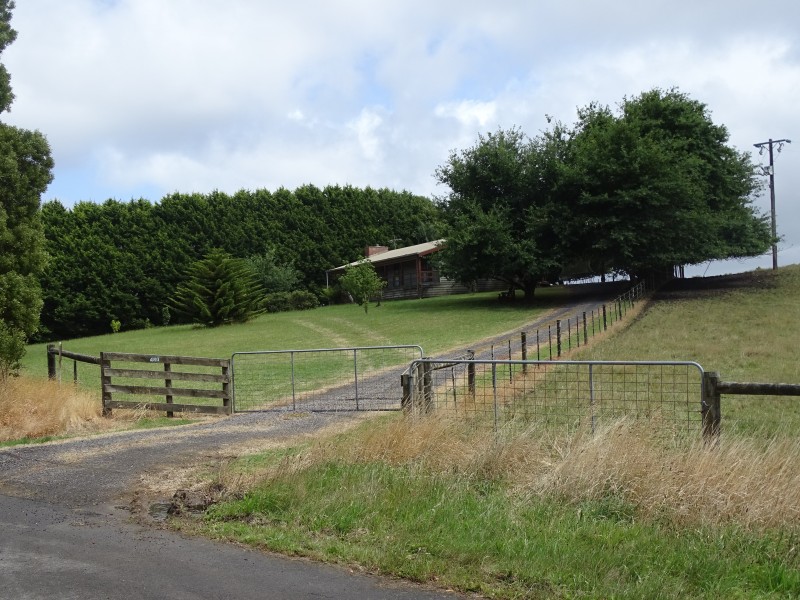 480 Dehnerts Track, Beech Forest VIC 3237