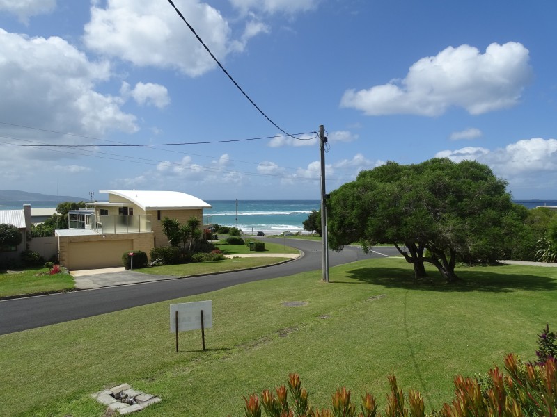 8 Marengo Crescent, Marengo VIC 3233