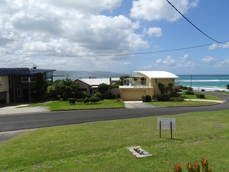 8 Marengo Crescent, Marengo VIC 3233