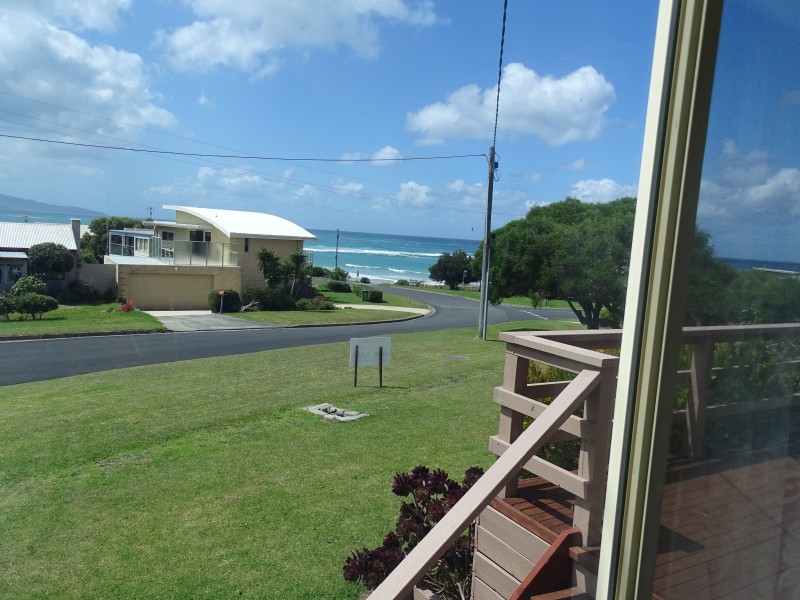 8 Marengo Crescent, Marengo VIC 3233