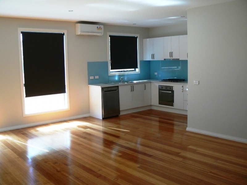 13 Great Ocean Road, Marengo VIC 3233
