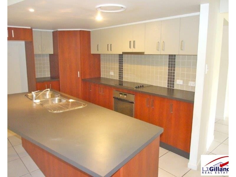 3 Camphor Laurel, Mcdowall QLD 4053