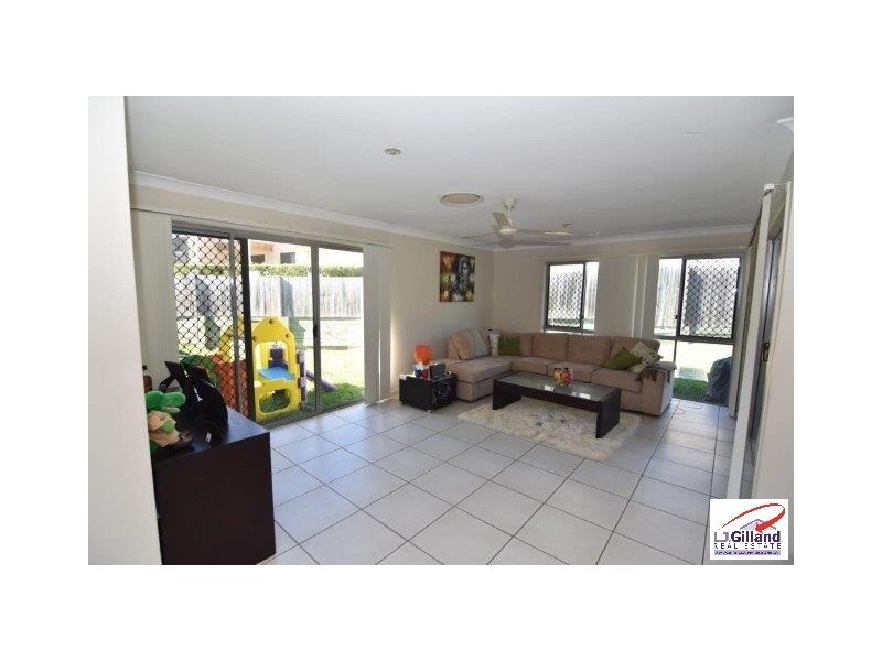 3 Camphor Laurel, Mcdowall QLD 4053