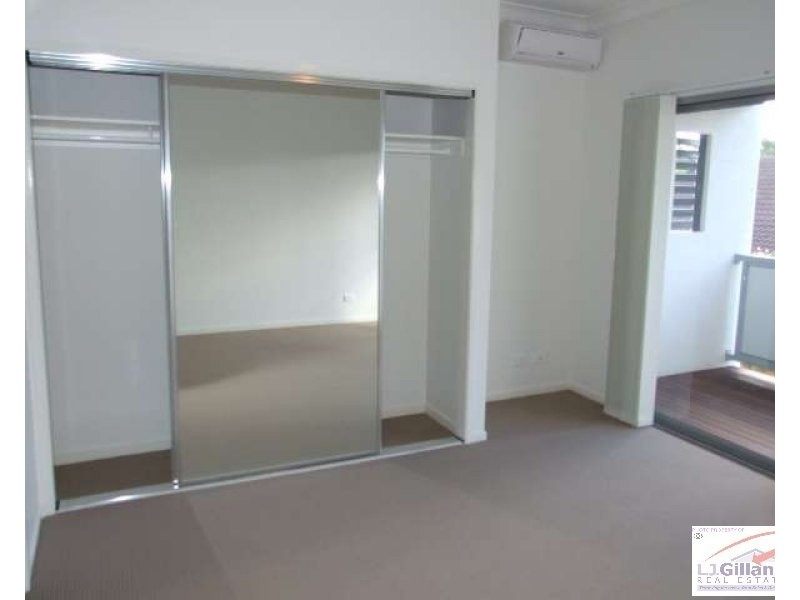 2/1 Anthony Street, Kingston QLD 4114