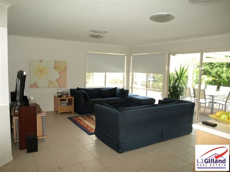 8 Drummond Court, North Lakes QLD 4509