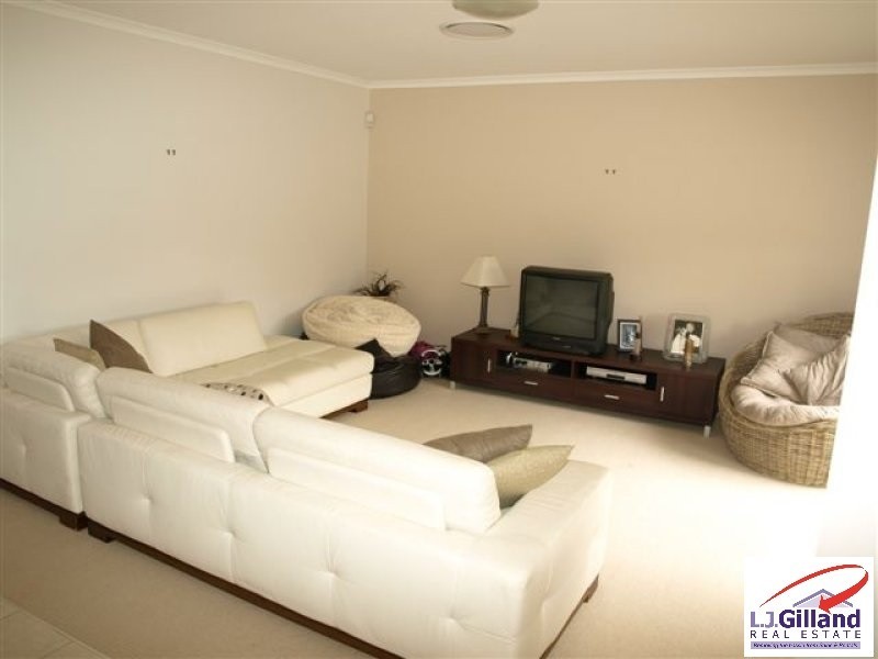 8 Drummond Court, North Lakes QLD 4509