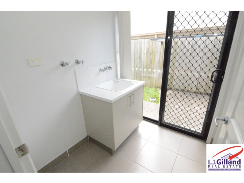 8 Karawatha Street, Springwood QLD 4127