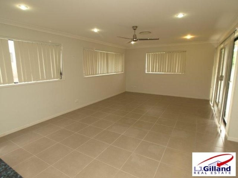8B KARAWATHA STREET, Springwood QLD 4127