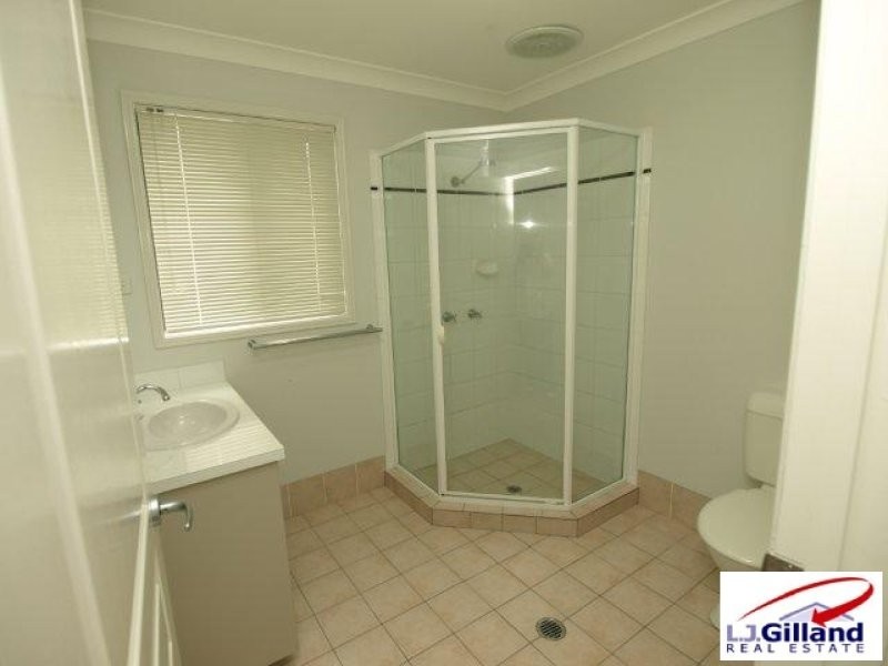 8B KARAWATHA STREET, Springwood QLD 4127