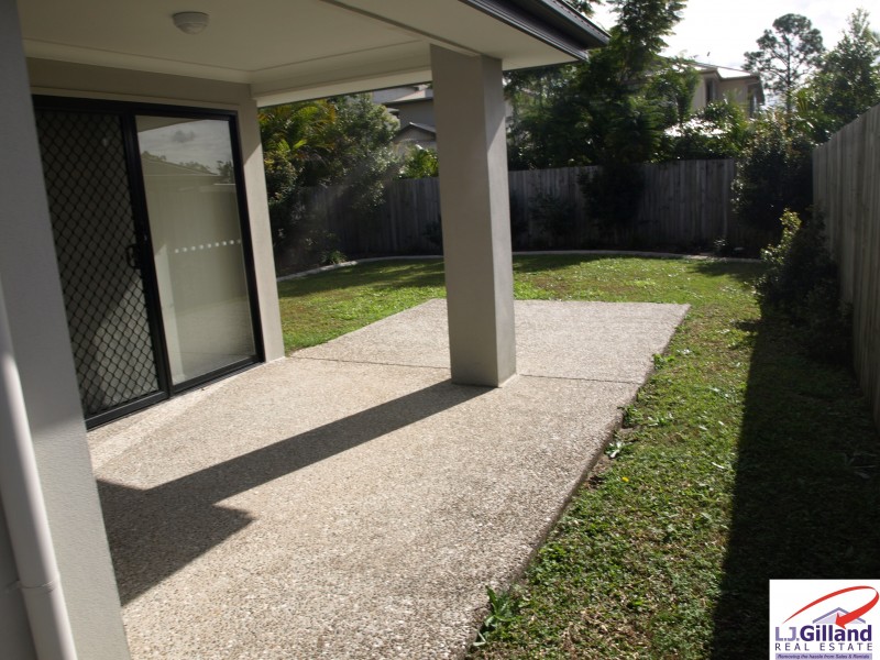 8B KARAWATHA STREET, Springwood QLD 4127