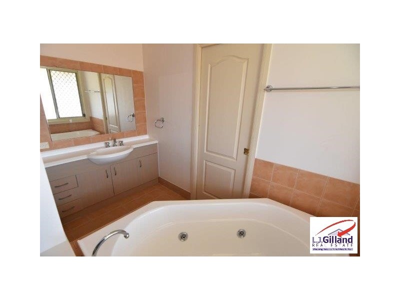 3 Leelaben Place, Eight Mile Plains QLD 4113