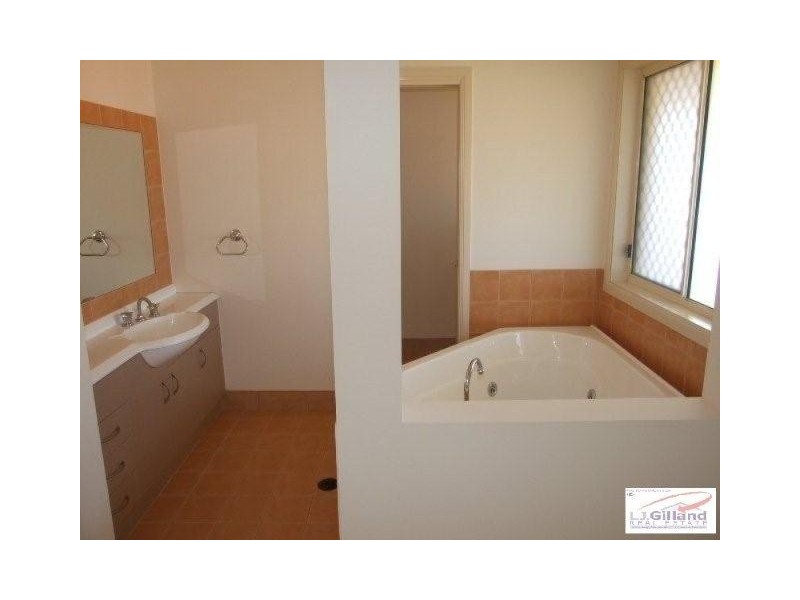 3 Leelaben Place, Eight Mile Plains QLD 4113