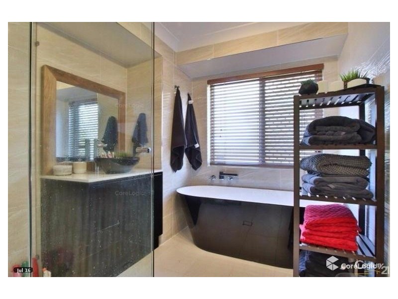 16 Hartwig Crescent, Mount Warren Park QLD 4207