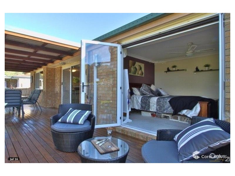 16 Hartwig Crescent, Mount Warren Park QLD 4207
