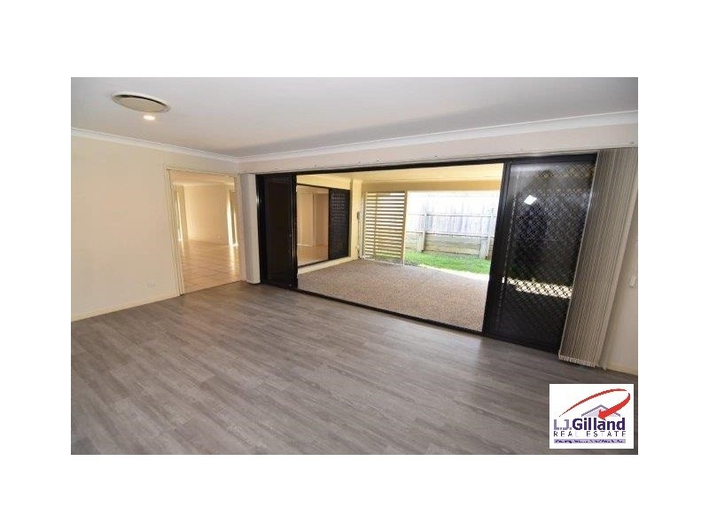 152 White Cedar Circuit, Stretton QLD 4116