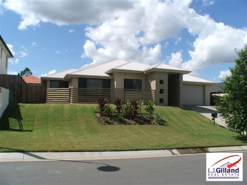 152 White Cedar Circuit, Stretton QLD 4116