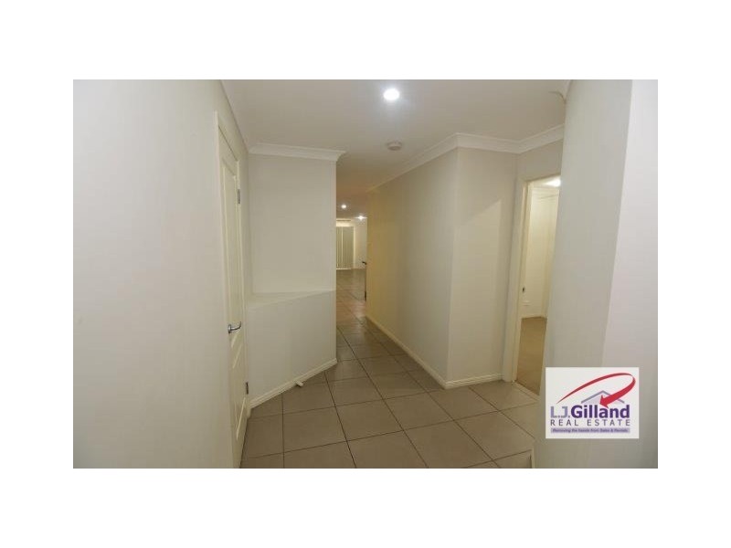 8A KARAWATHA STREET, Springwood QLD 4127