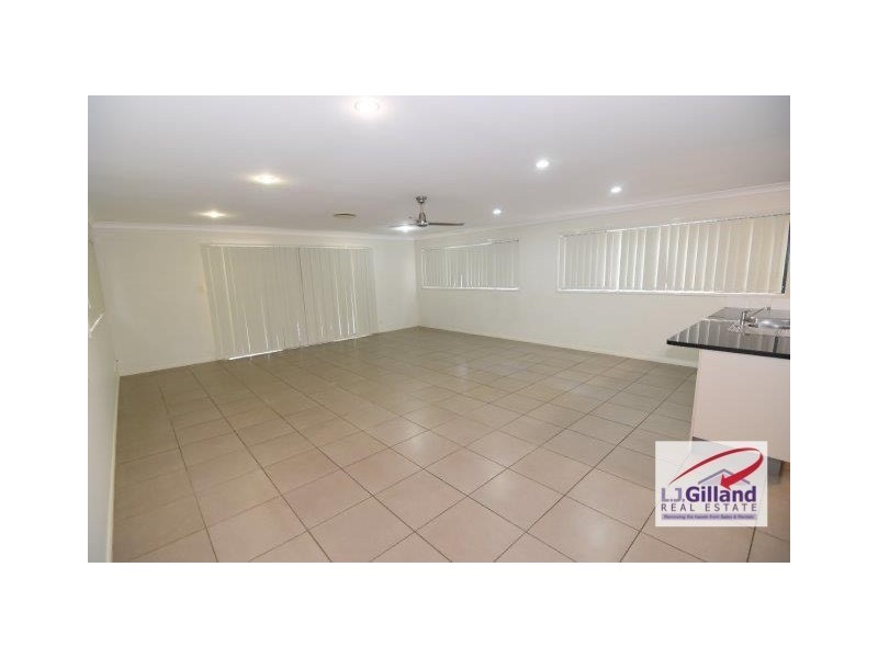 8A KARAWATHA STREET, Springwood QLD 4127