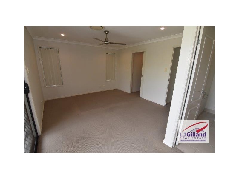 8A KARAWATHA STREET, Springwood QLD 4127