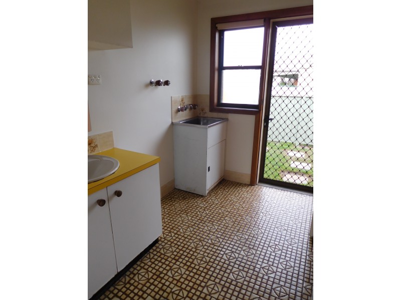 1/475 Griffith Road, Lavington NSW 2641