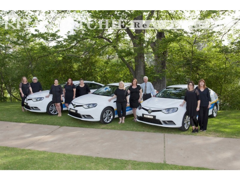 3/460 Parnall Street, Lavington NSW 2641