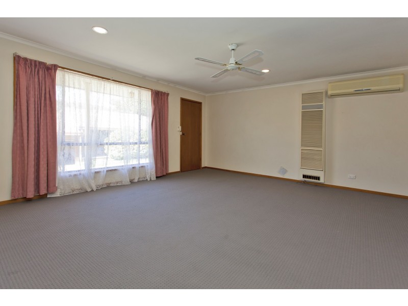 2/885 Chenery Street, Glenroy NSW 2640