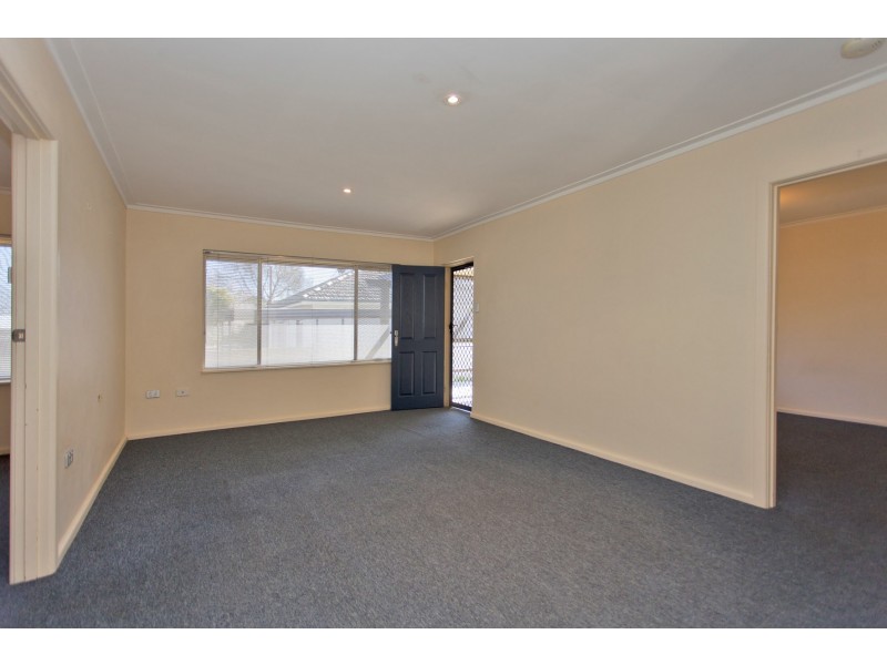 1/283 Denmar Street, East Albury NSW 2640