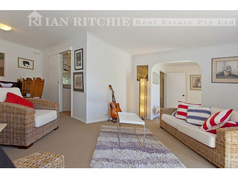 581 Lyne Street, Lavington NSW 2641