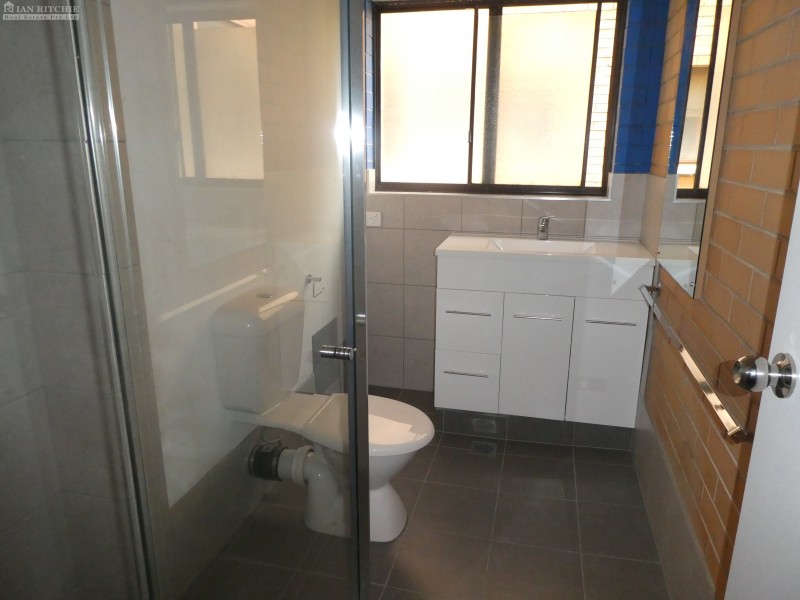 20/429 McDonald Road, Lavington NSW 2641