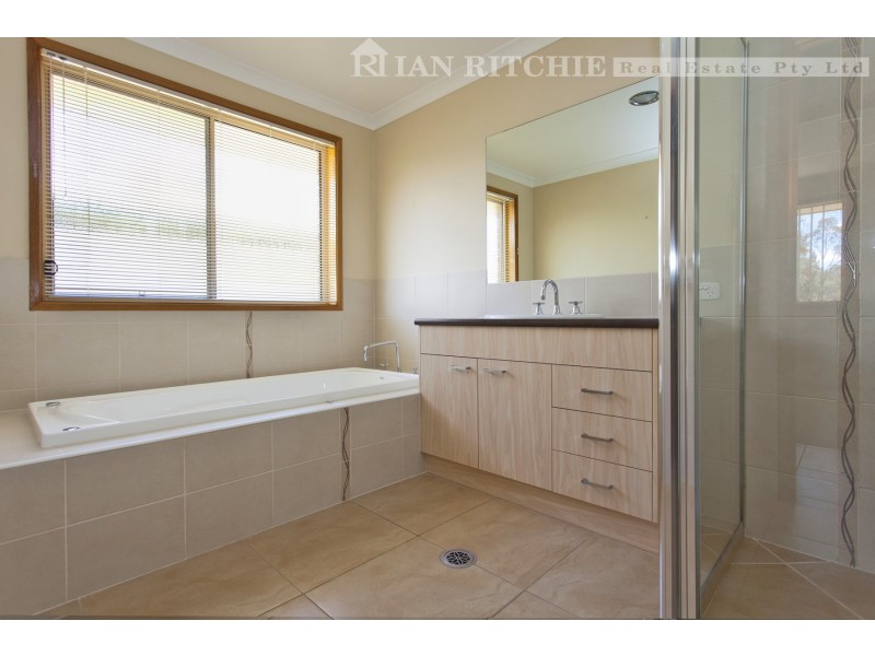 29 Golflinks Avenue, Wodonga VIC 3690