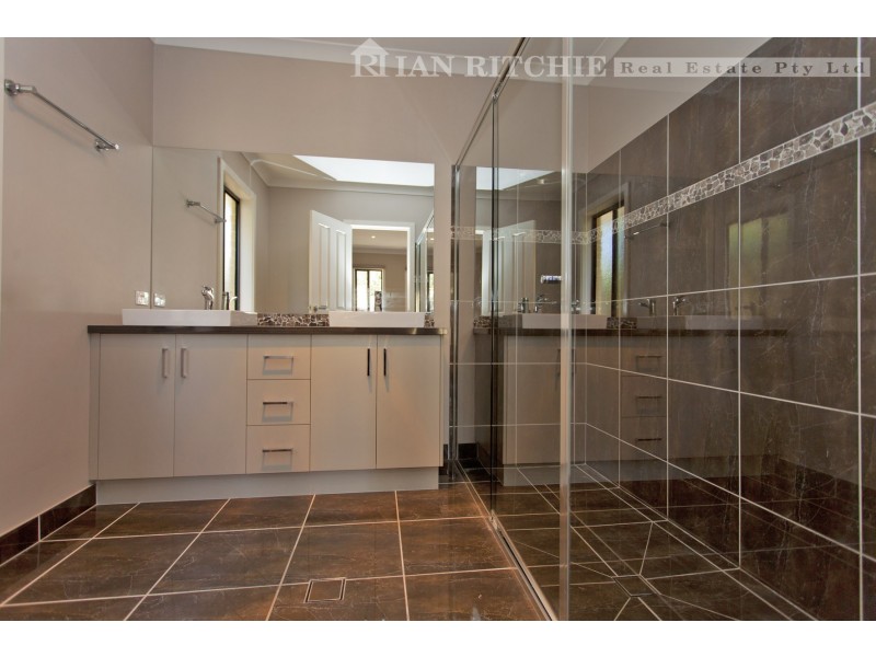 187 Kosciusko Road, Thurgoona NSW 2640