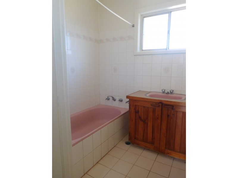 295 Kooba Street, Albury NSW 2640