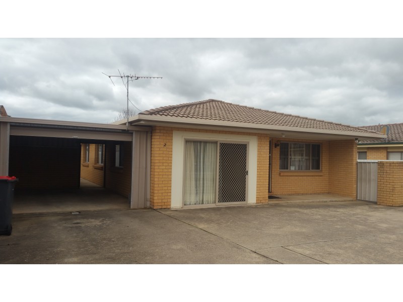 2/614 Prune Street, Lavington NSW 2641