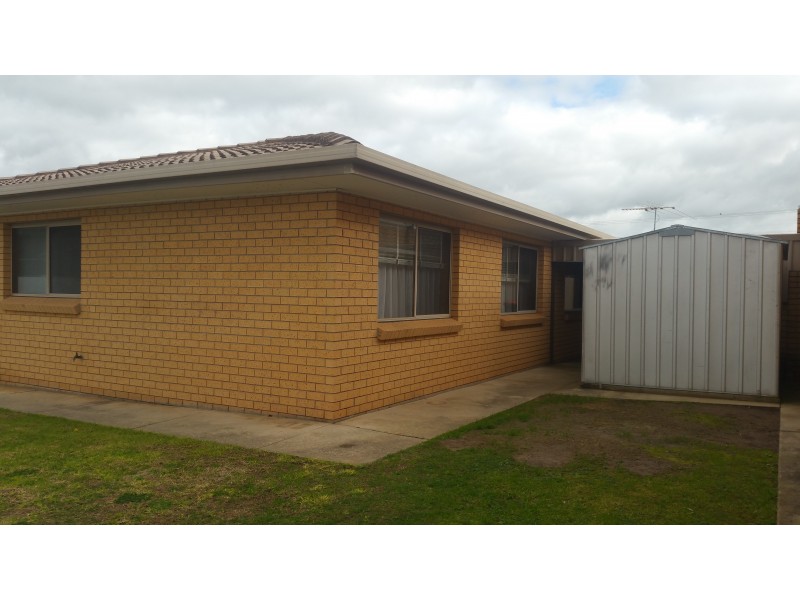 2/614 Prune Street, Lavington NSW 2641
