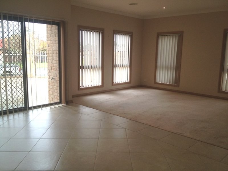 2 Marimba Circuit, Albury NSW 2640