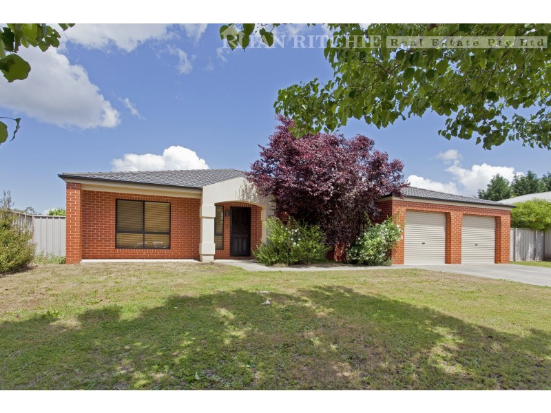 19 Adams Court, Thurgoona NSW 2640